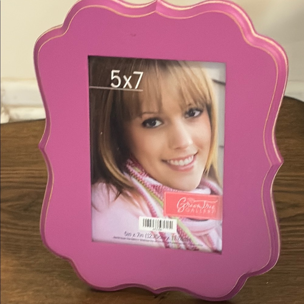 Green Tree Gallery Pink Scalloped Wooden Photo Frame
